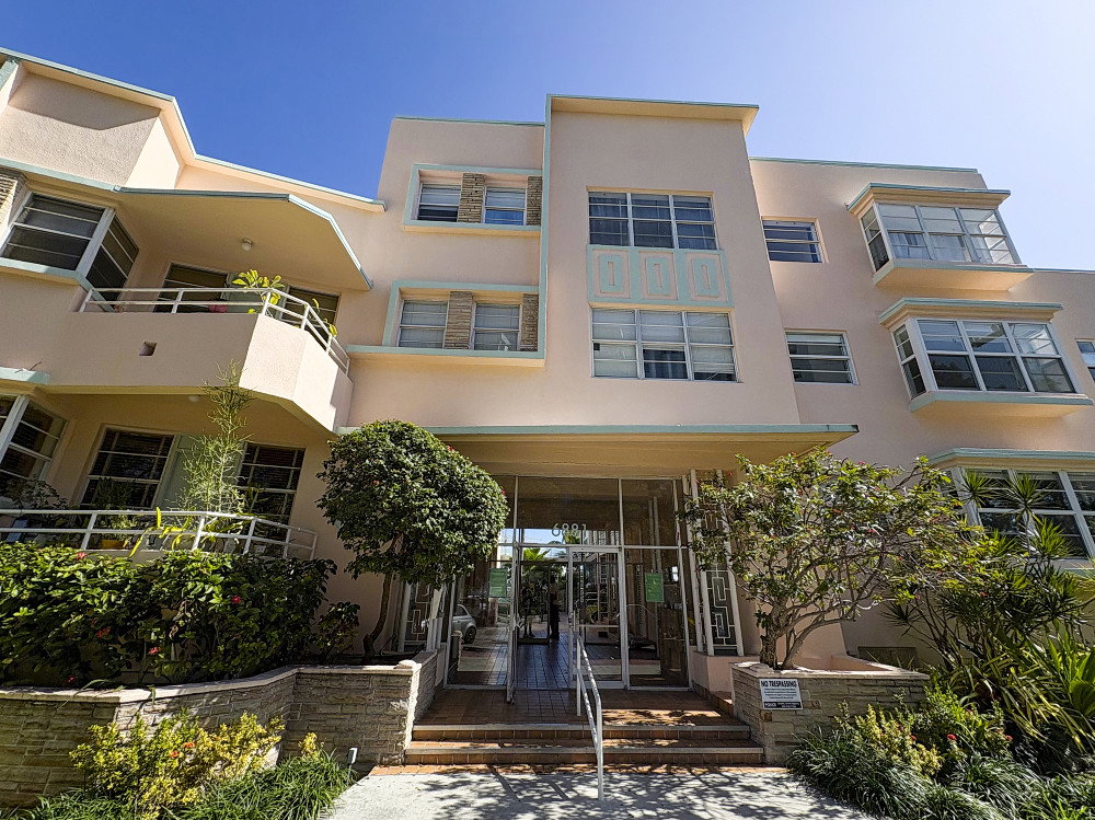 Bay Drive Condo